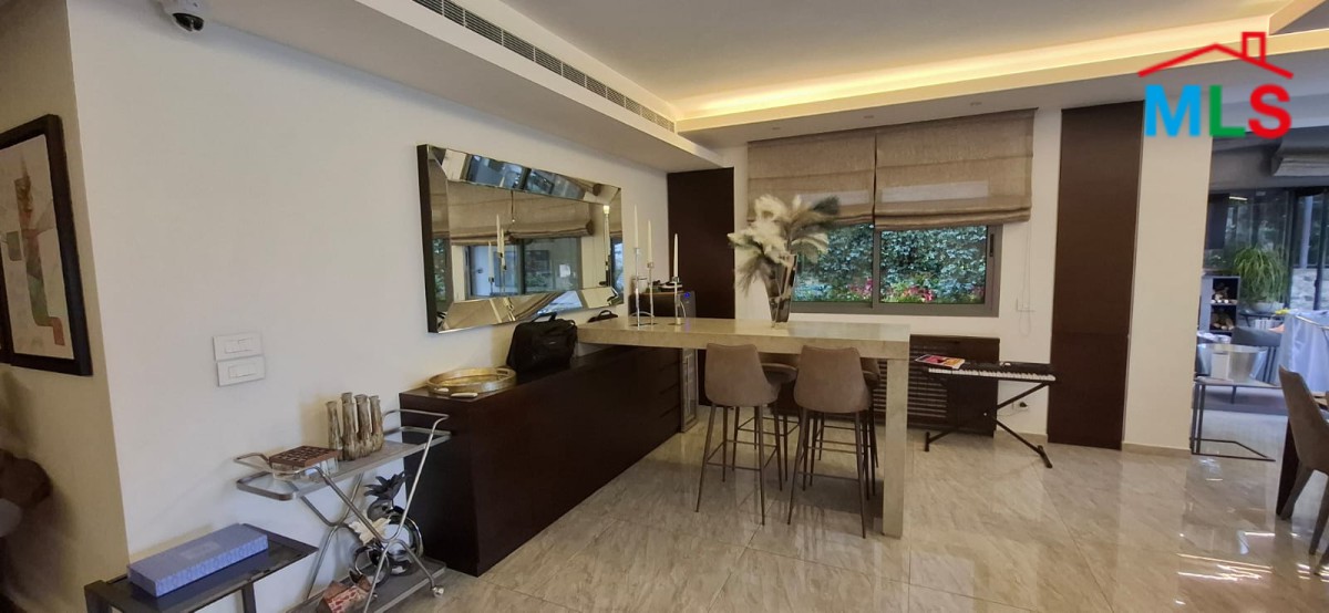 Fully furnished Decorated High-End Apartment For Sale in Bsalim