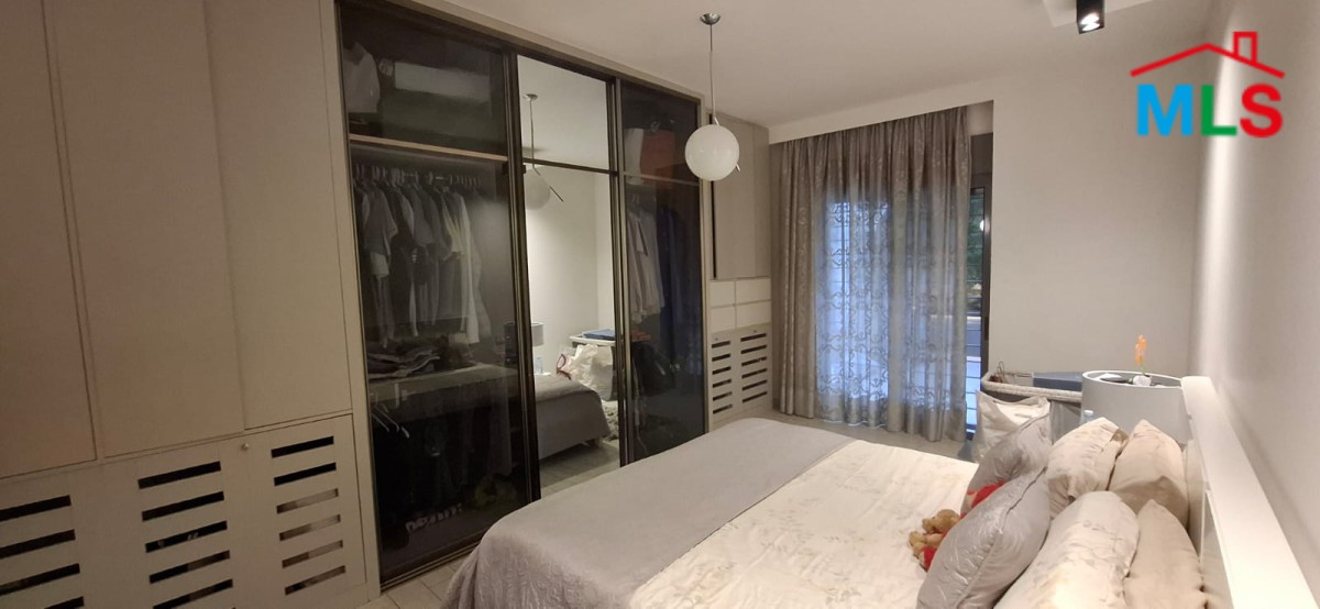 Fully furnished Decorated High-End Apartment For Sale in Bsalim