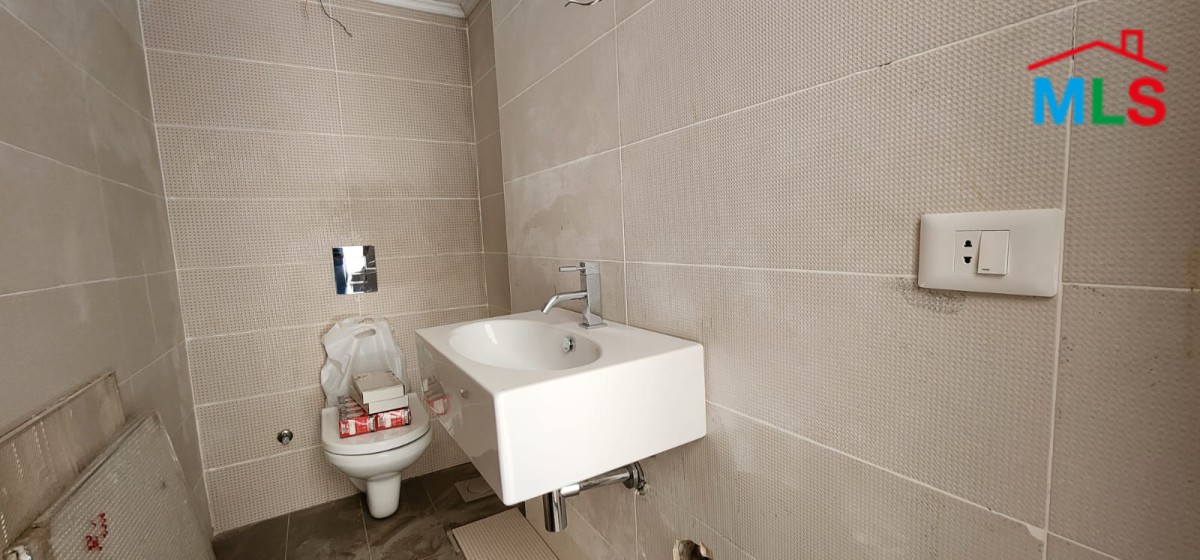 Semi-Attached Villa With Garden For Sale in Al Jamhour