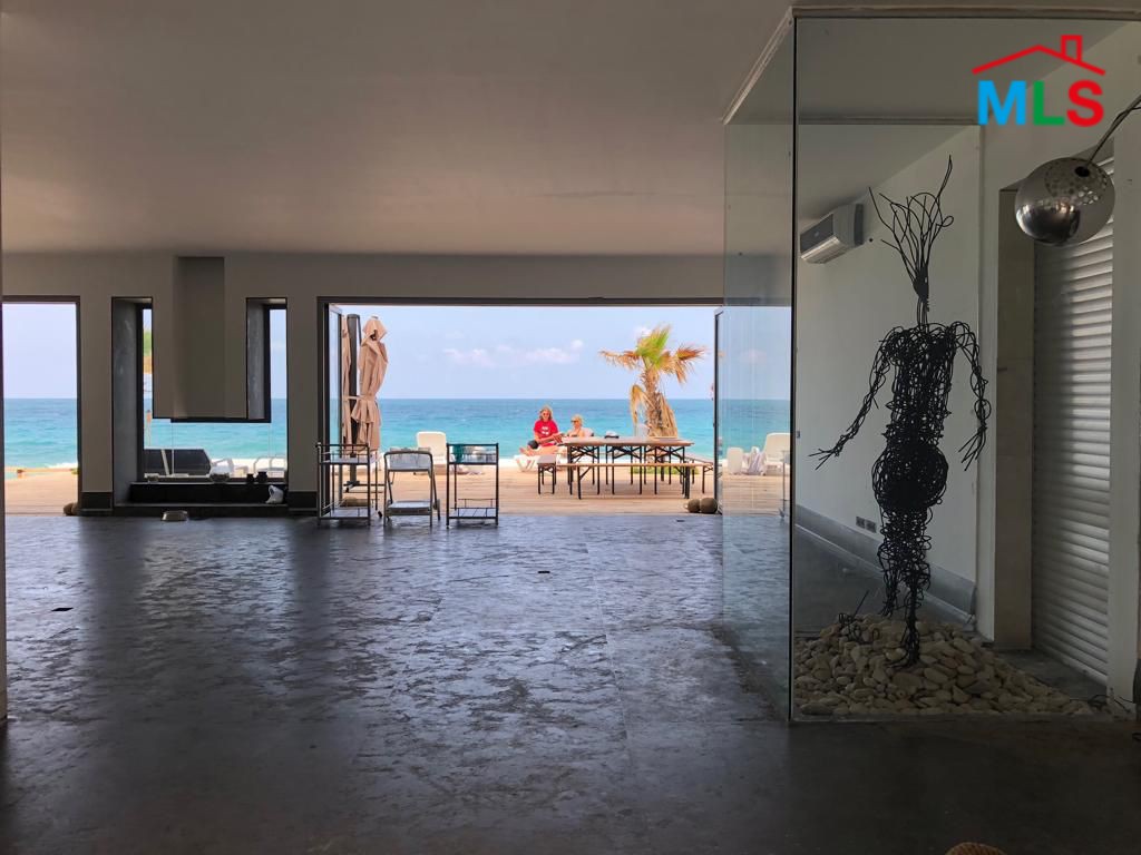 Villa Pieds Dans L'eau with Pool For Sale In Kfar Aabida, Batroun