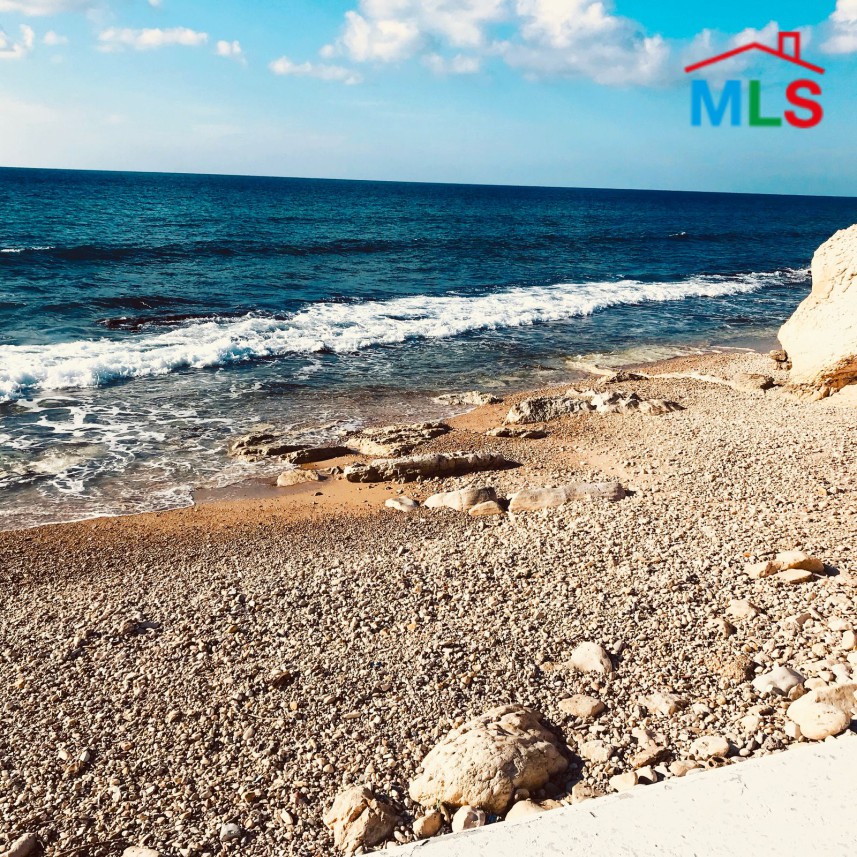 Villa Pieds Dans L'eau with Pool For Sale In Kfar Aabida, Batroun