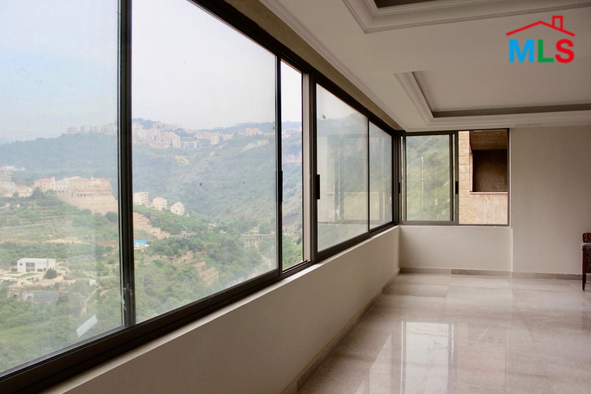 Spacious Apartment For Sale in Hazmieh, New Mar Takla