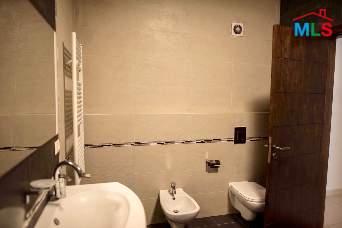 Spacious Apartment For Sale in Hazmieh, New Mar Takla
