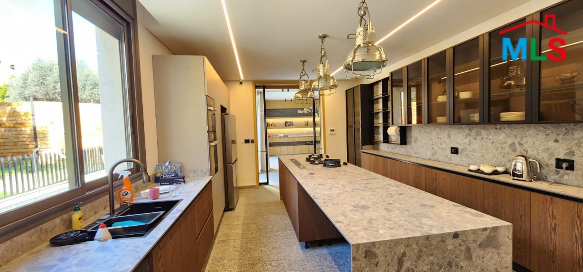 Luxurious High-End Finishing Apartment With Garden For Sale in Yarze