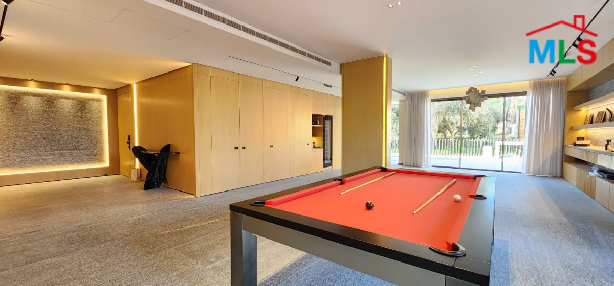 Luxurious High-End Finishing Apartment With Garden For Sale in Yarze