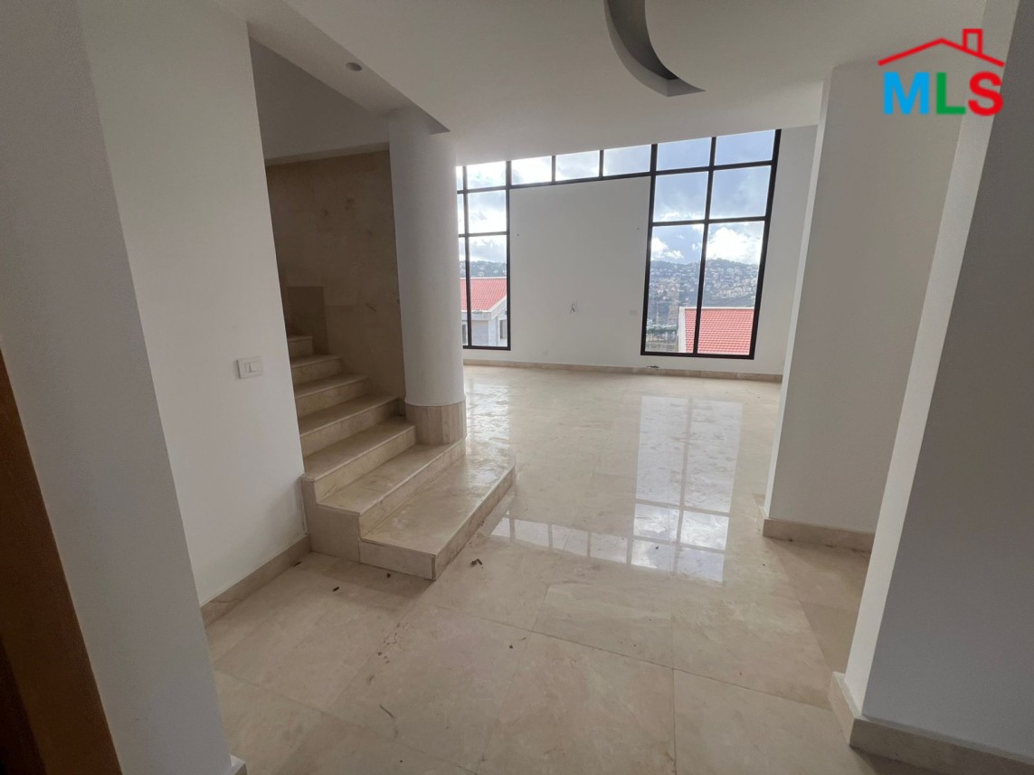 A Modern Elegant Villa With Garden For Sale in Souk El Gharb, Aley