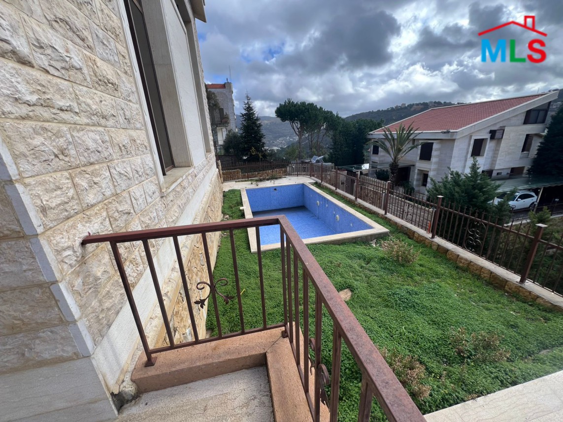 A Modern Elegant Villa With Garden For Sale in Souk El Gharb, Aley