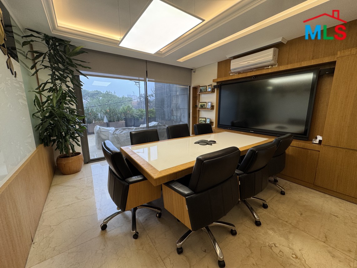 Spacious 3-Bedroom Apartment For Sale in Tayouneh, Near Hippodrome