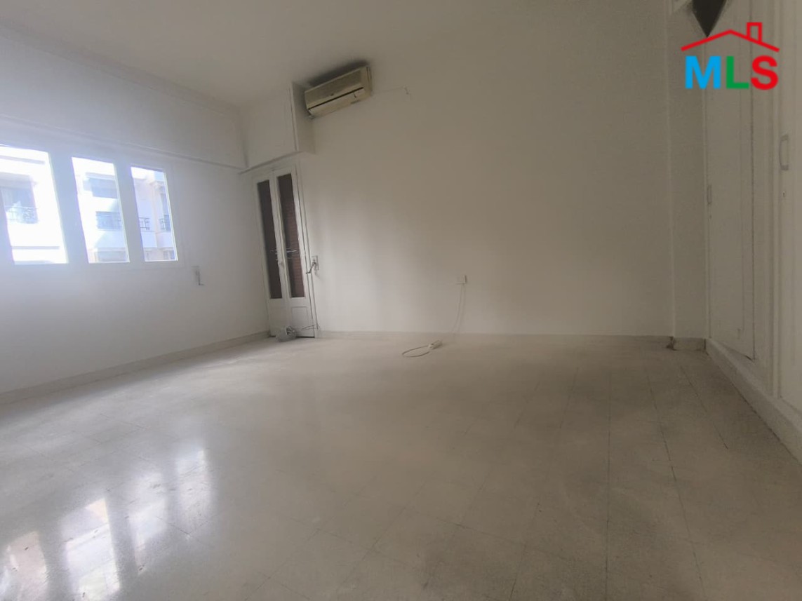 3-Bedroom Apartment For Sale in Al Zarif, Ras Beirut