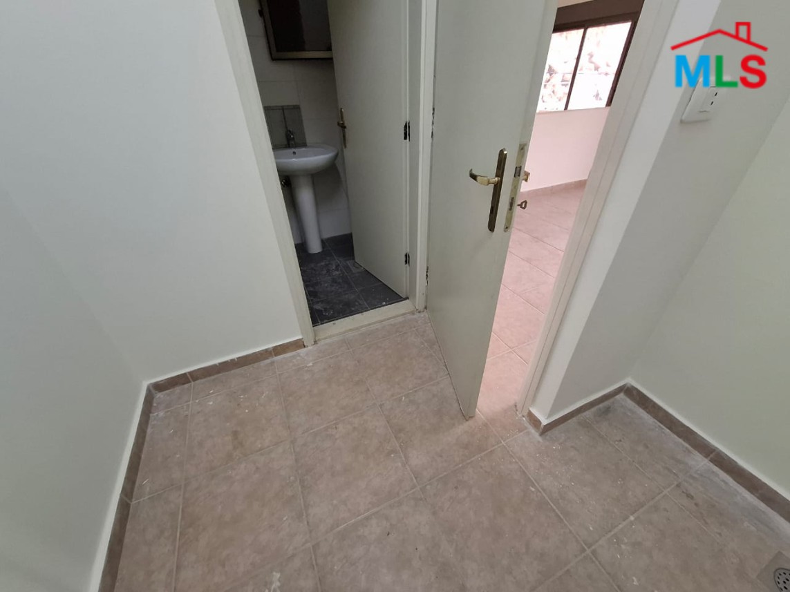 Spacious Apartment with Terrace For Sale in New Shayle
