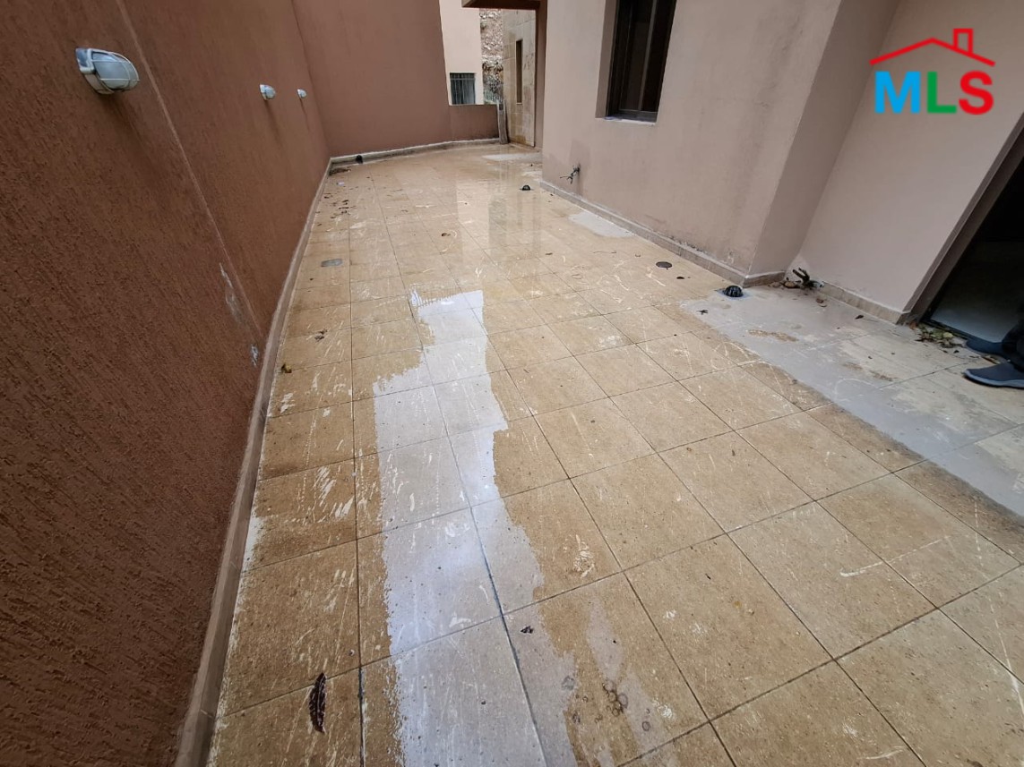 Spacious Apartment with Terrace For Sale in New Shayle
