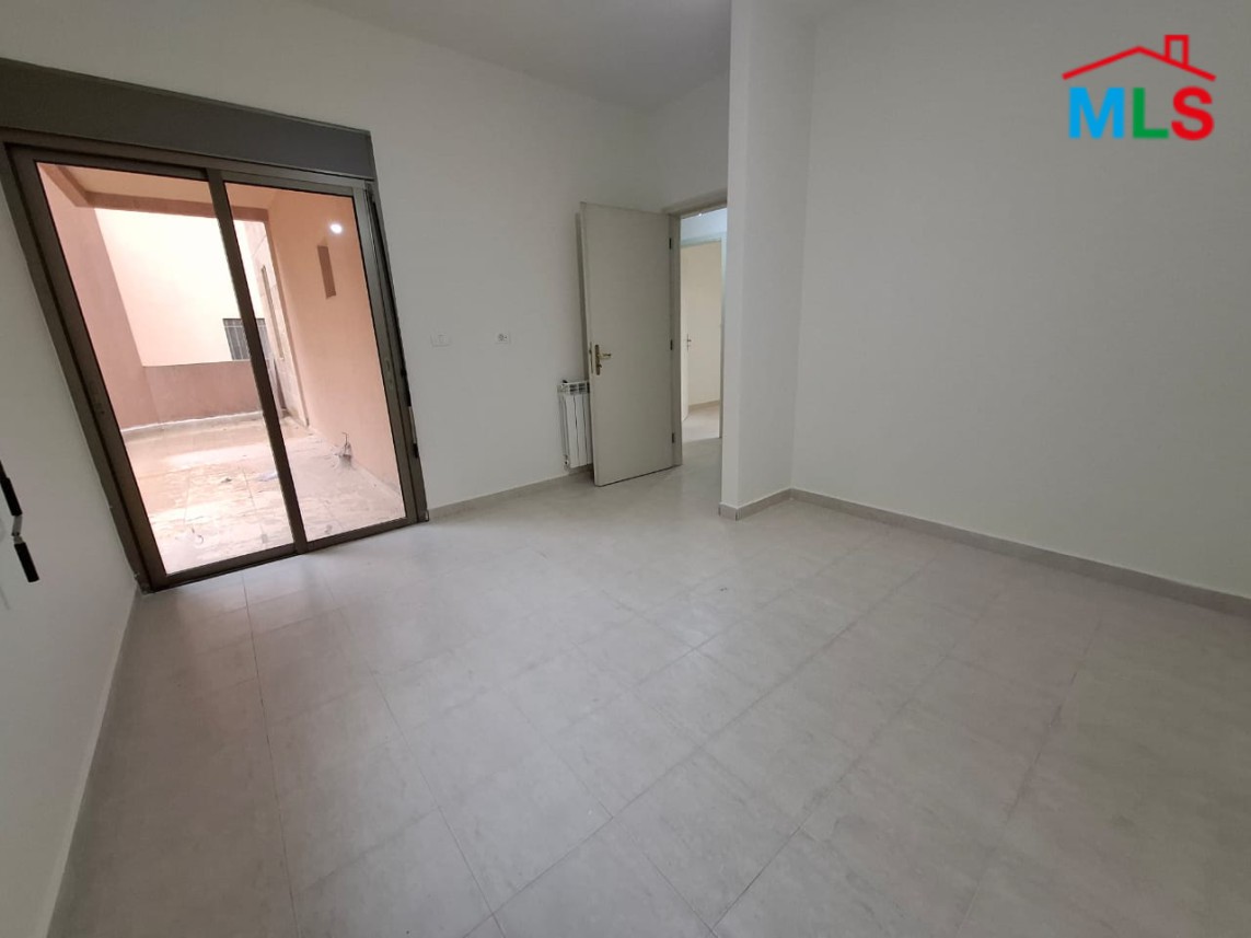 Spacious Apartment with Terrace For Sale in New Shayle