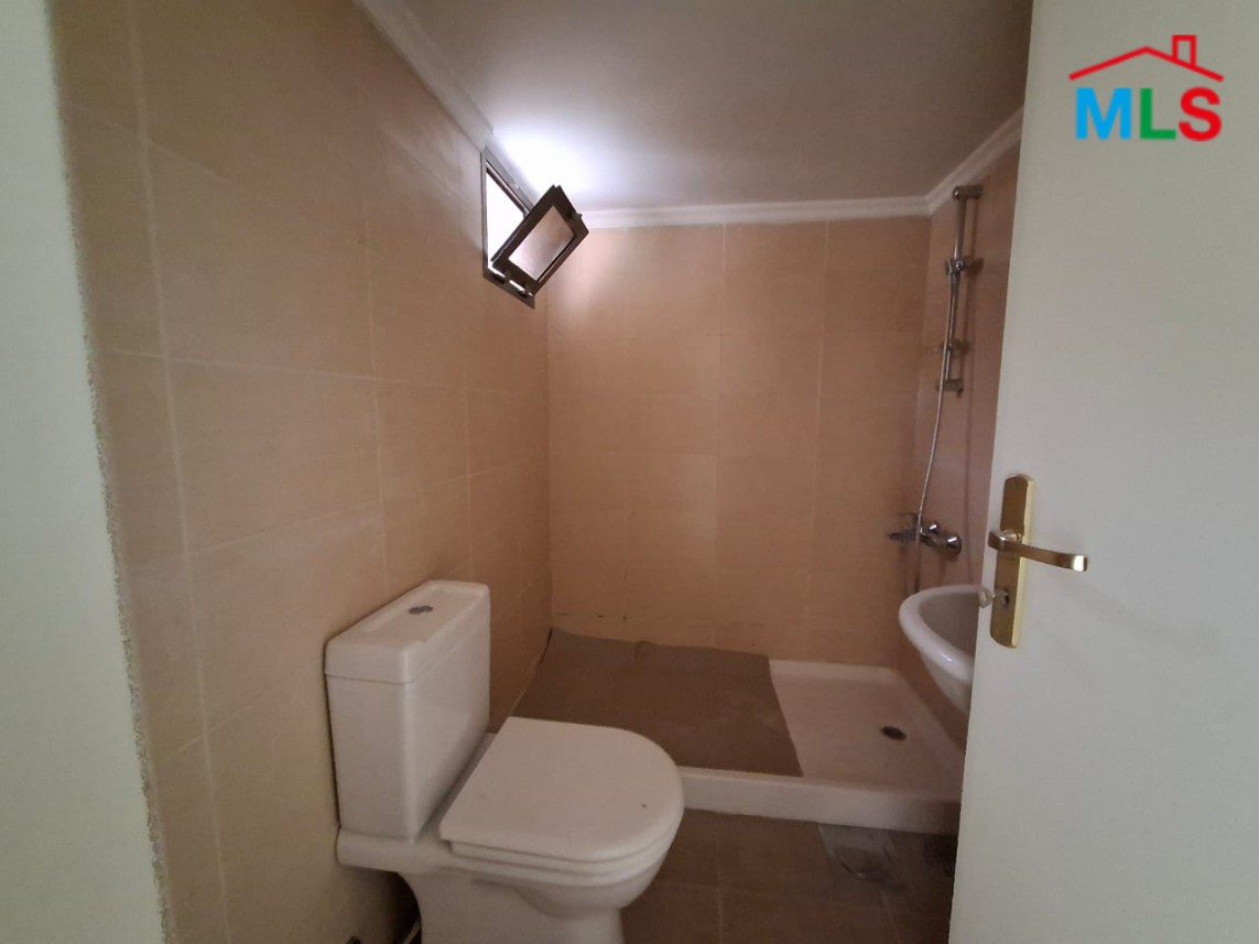 Spacious Apartment with Terrace For Sale in New Shayle