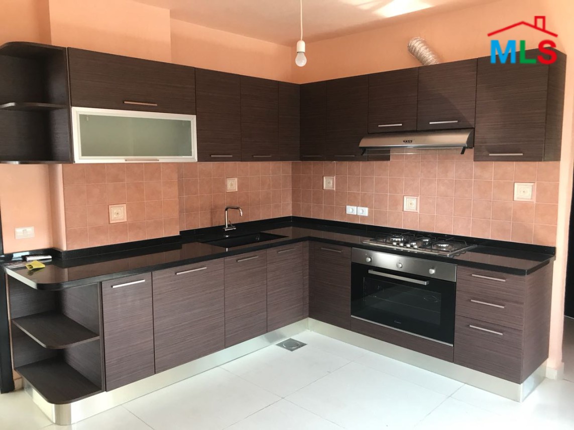 Luxurious Apartment For Sale in Bkenaya