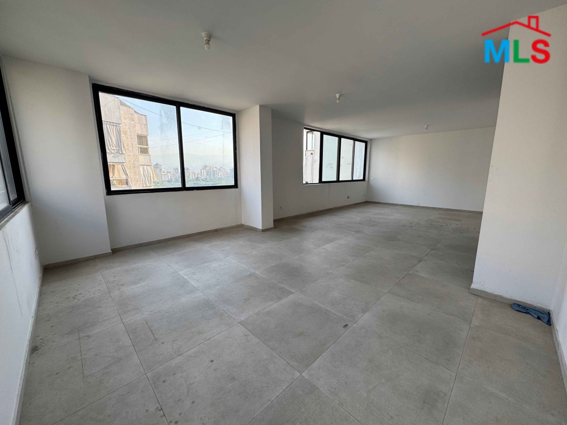Bright Apartment For Sale in Tarik El Jdideh, Mazraa