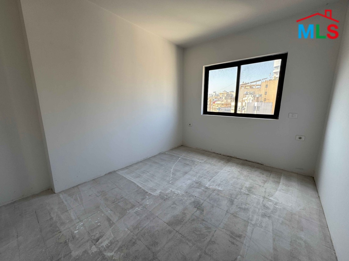 Bright Apartment For Sale in Tarik El Jdideh, Mazraa
