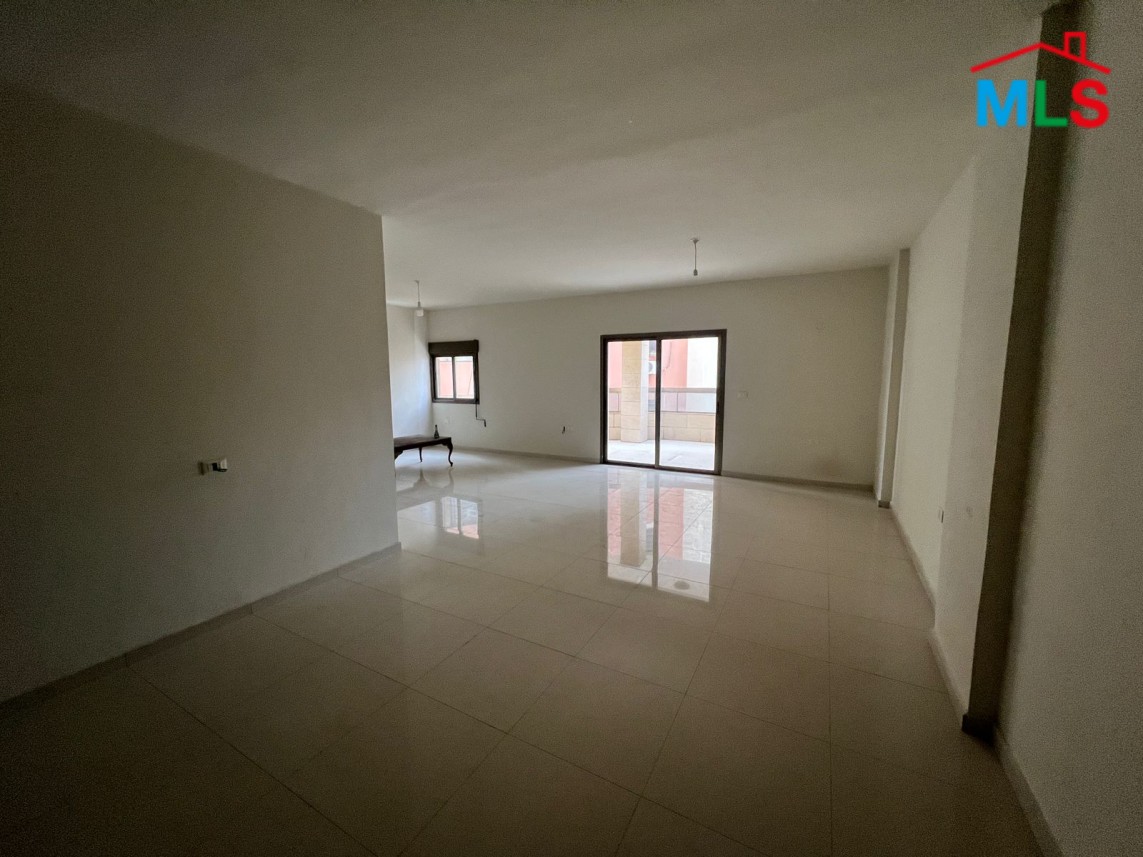 Spacious Apartment For Sale in Hadath