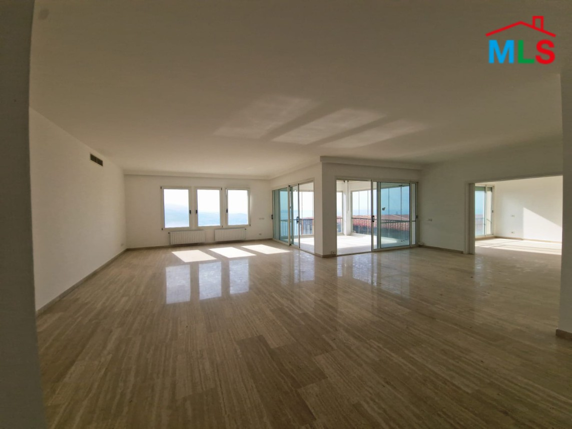 Apartment With Full Sea View For Sale in Adma