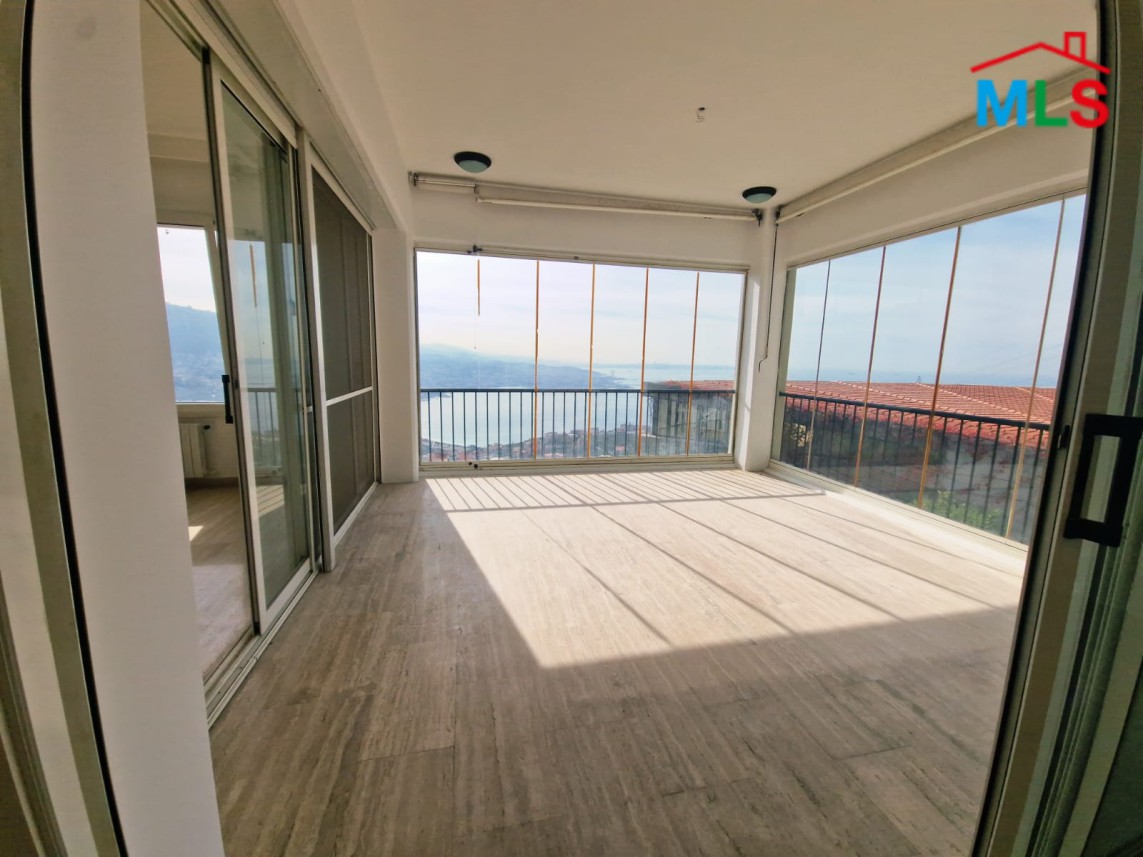 Apartment With Full Sea View For Sale in Adma