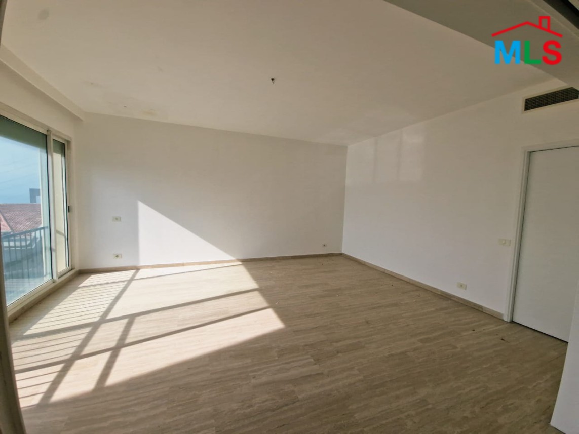 Apartment With Full Sea View For Sale in Adma