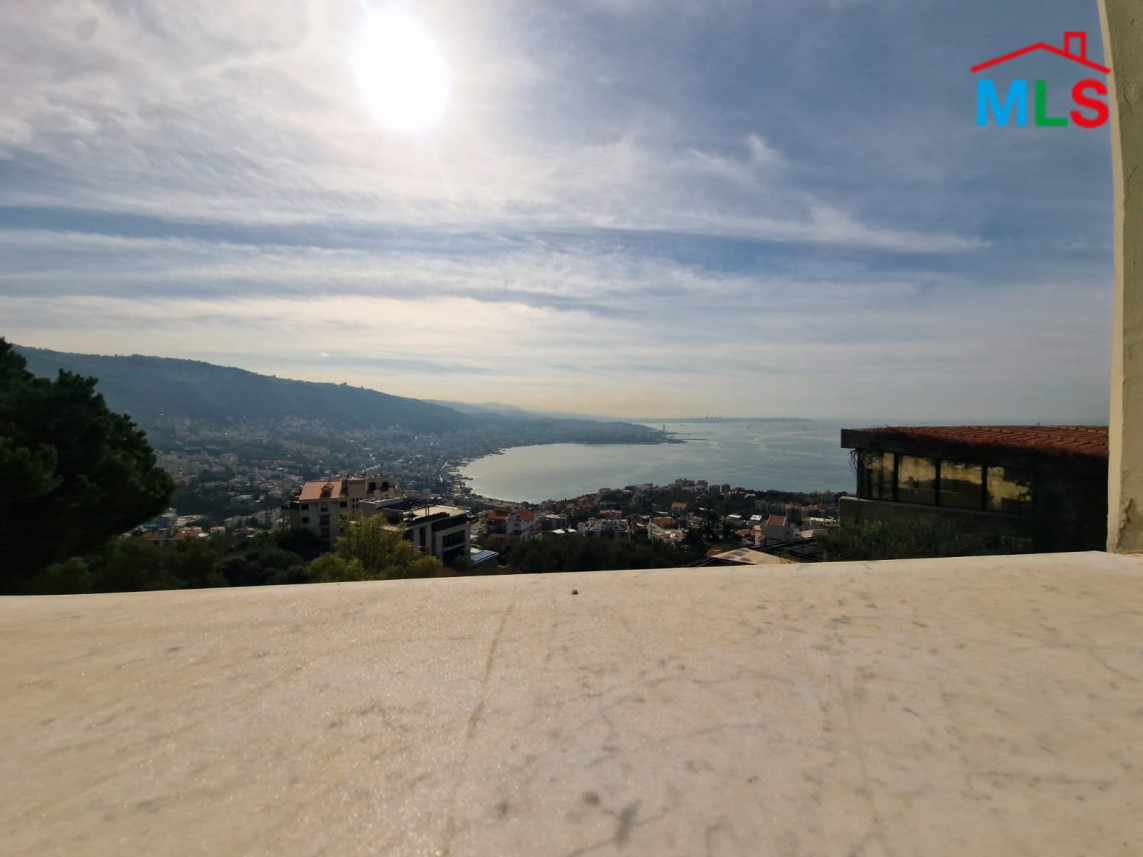 Apartment With Full Sea View For Sale in Adma