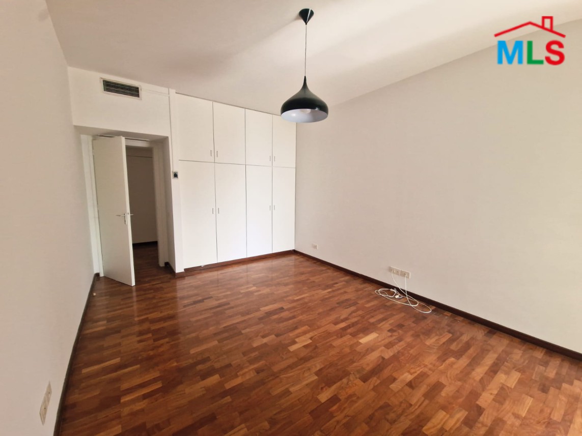 Apartment With Full Sea View For Sale in Adma