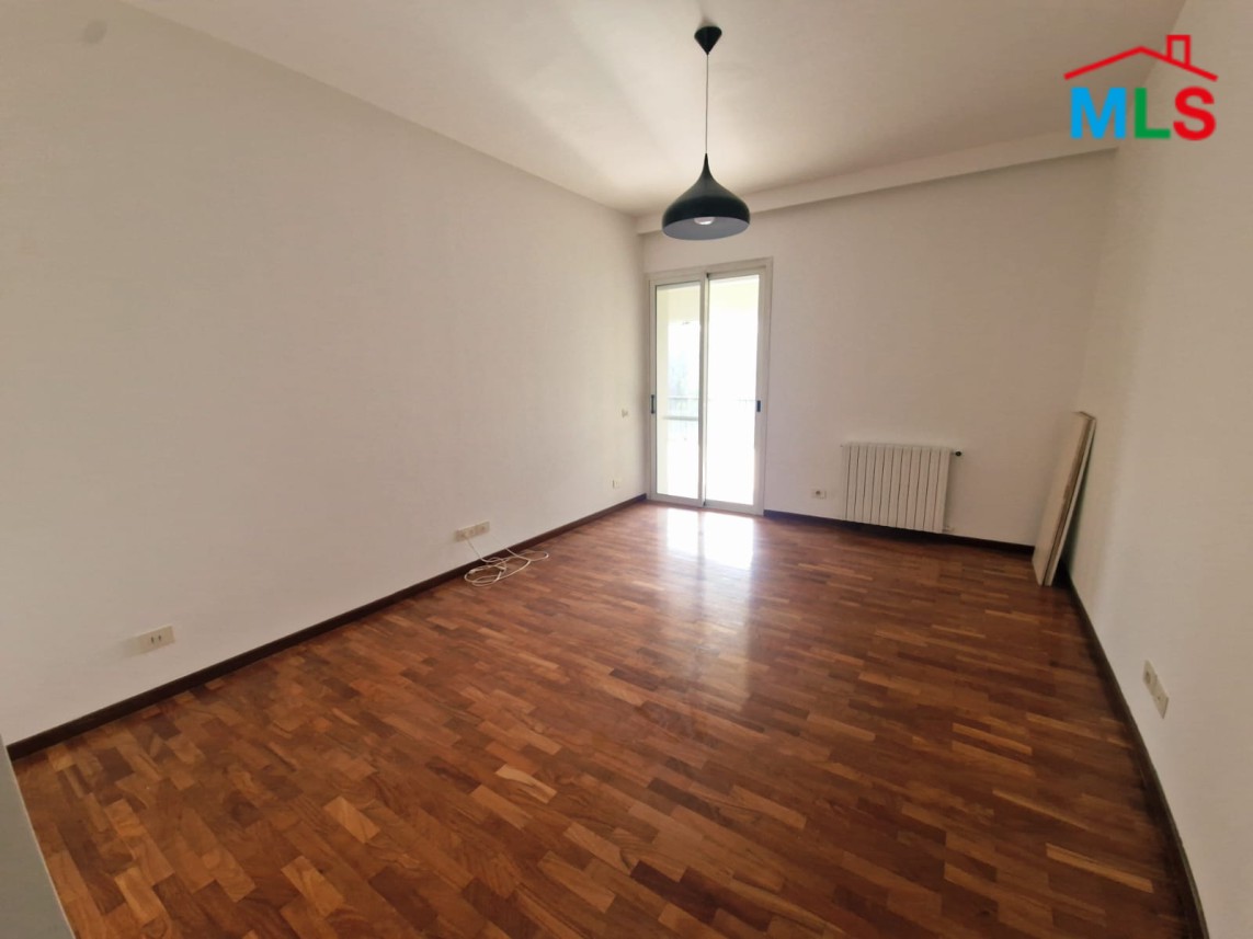 Apartment With Full Sea View For Sale in Adma