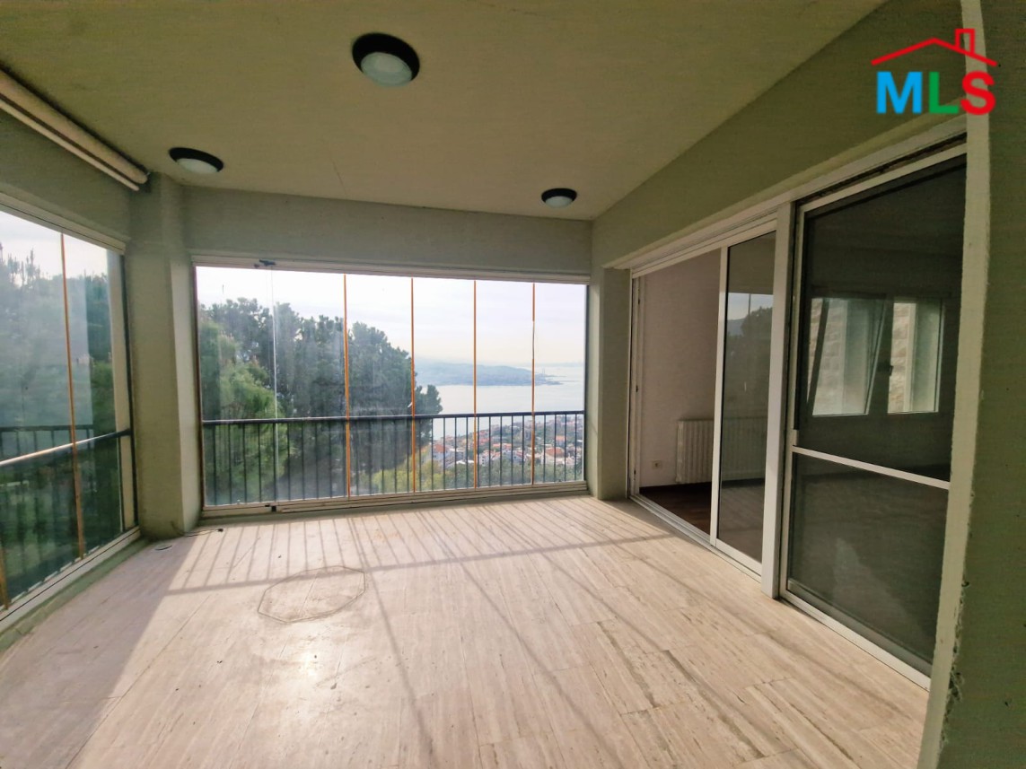 Apartment With Full Sea View For Sale in Adma