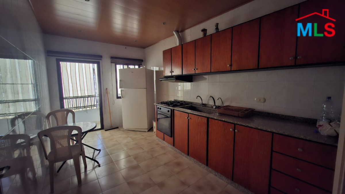 Apartment For Sale in Jbeil In A Good Location