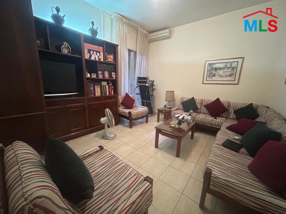 Furnished 3-Bedrooms Apartment For Sale In Achrafieh, Sioufi