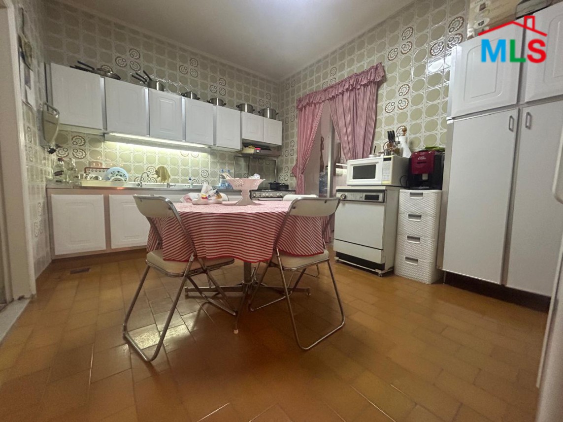 Furnished 3-Bedrooms Apartment For Sale In Achrafieh, Sioufi