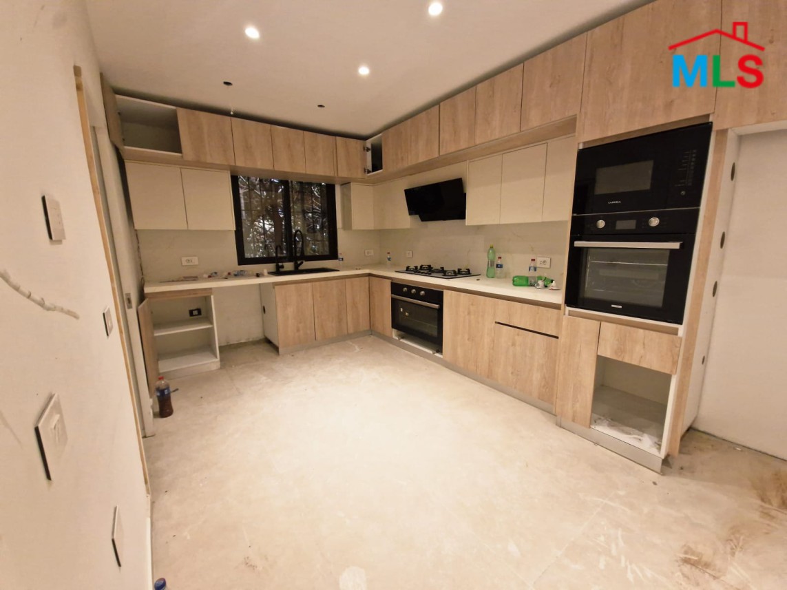 3-Bedrooms Apartment For Sale in Hosrayel