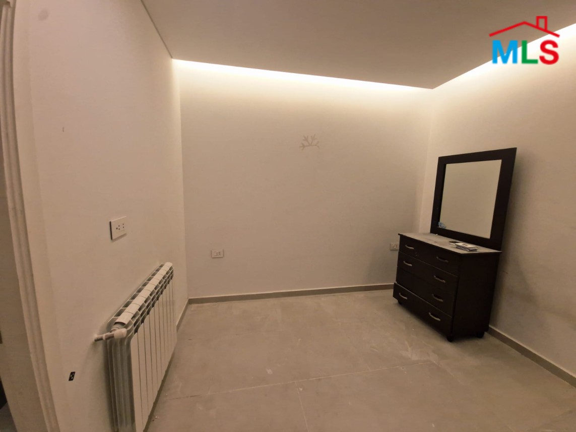 3-Bedrooms Apartment For Sale in Hosrayel