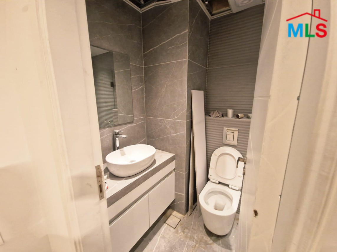 3-Bedrooms Apartment For Sale in Hosrayel