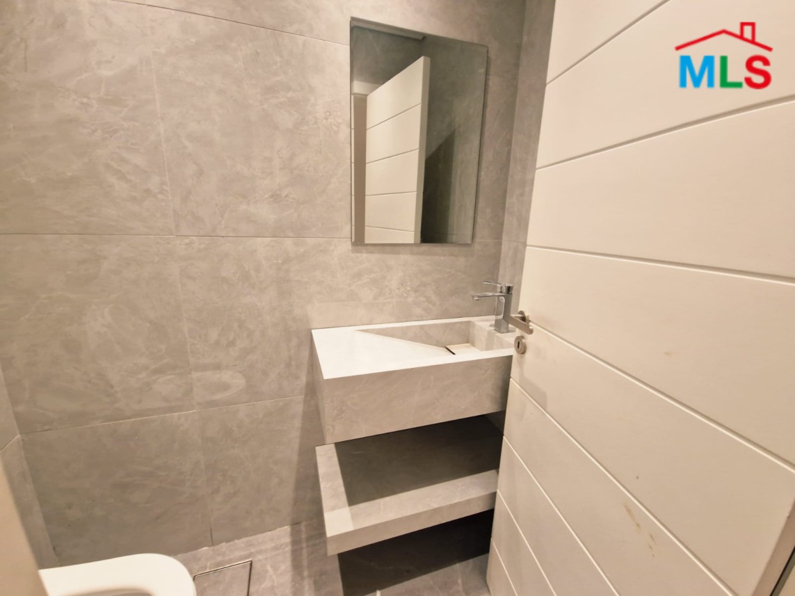 3-Bedrooms Apartment For Sale in Hosrayel