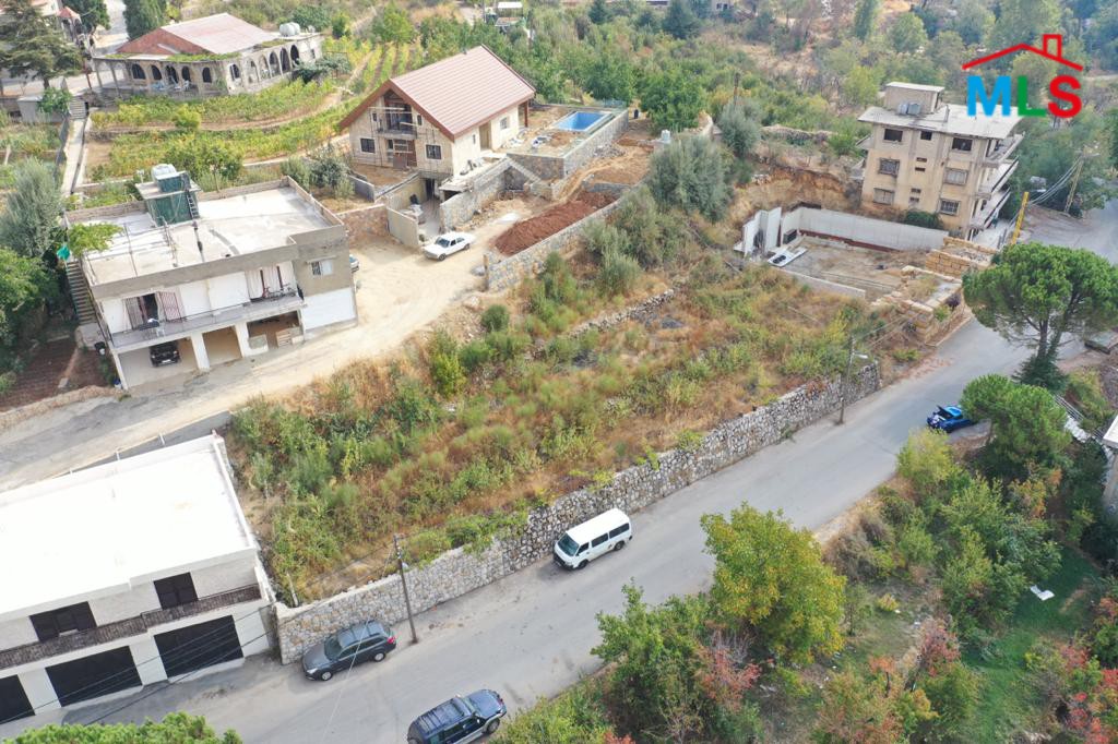 Exclusive! A 1048 SQM Land For Sale in Prime location in Faraya