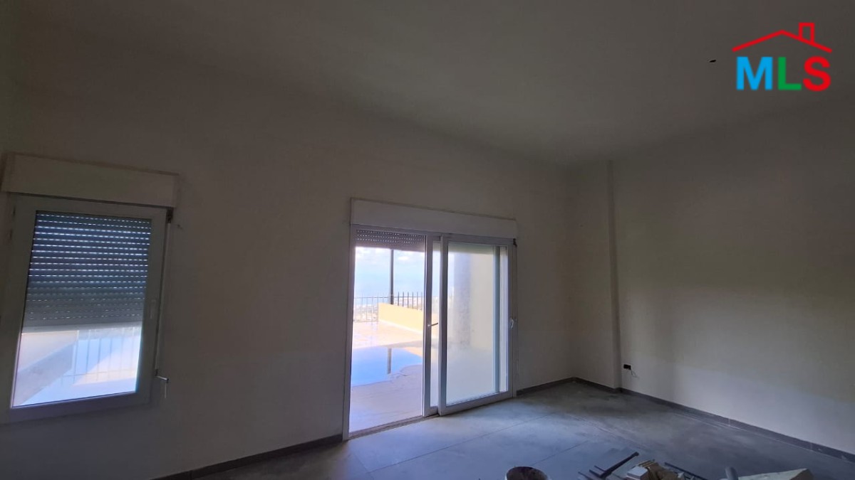 3-Bedroom Apartment For Sale In Hboub With An Easy Access To The Main Road