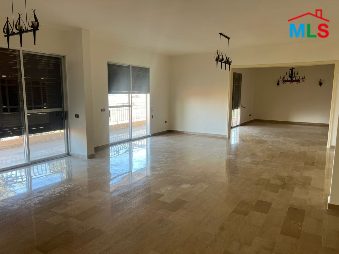 Spacious Apartment For Sale in Dawhet Aramoun