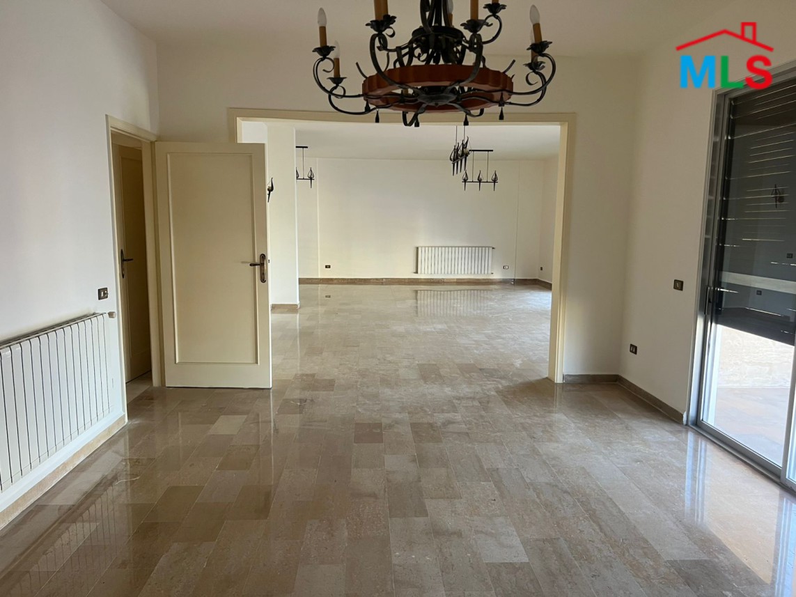 Spacious Apartment For Sale in Dawhet Aramoun