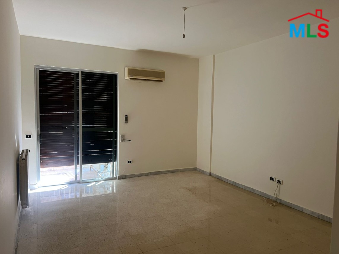 Spacious Apartment For Sale in Dawhet Aramoun