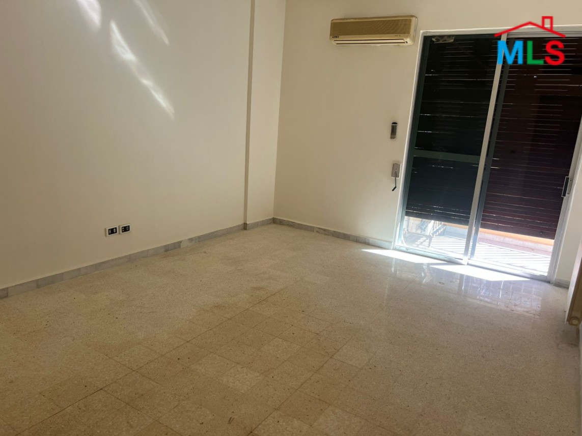 Spacious Apartment For Sale in Dawhet Aramoun