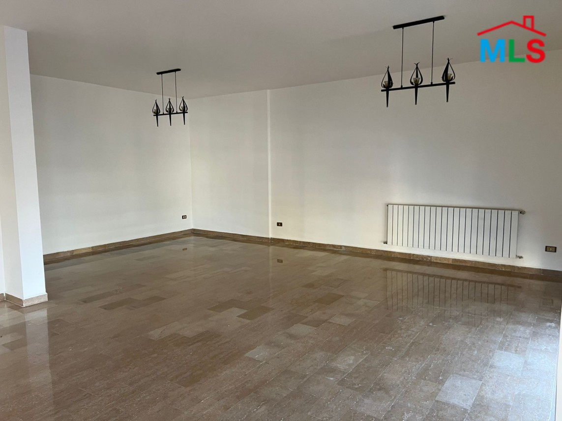 Spacious Apartment For Sale in Dawhet Aramoun