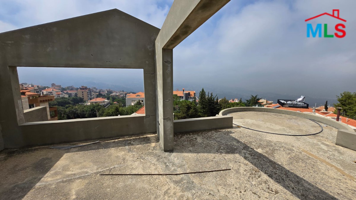 Under-Construction Building For Sale in Ballouneh