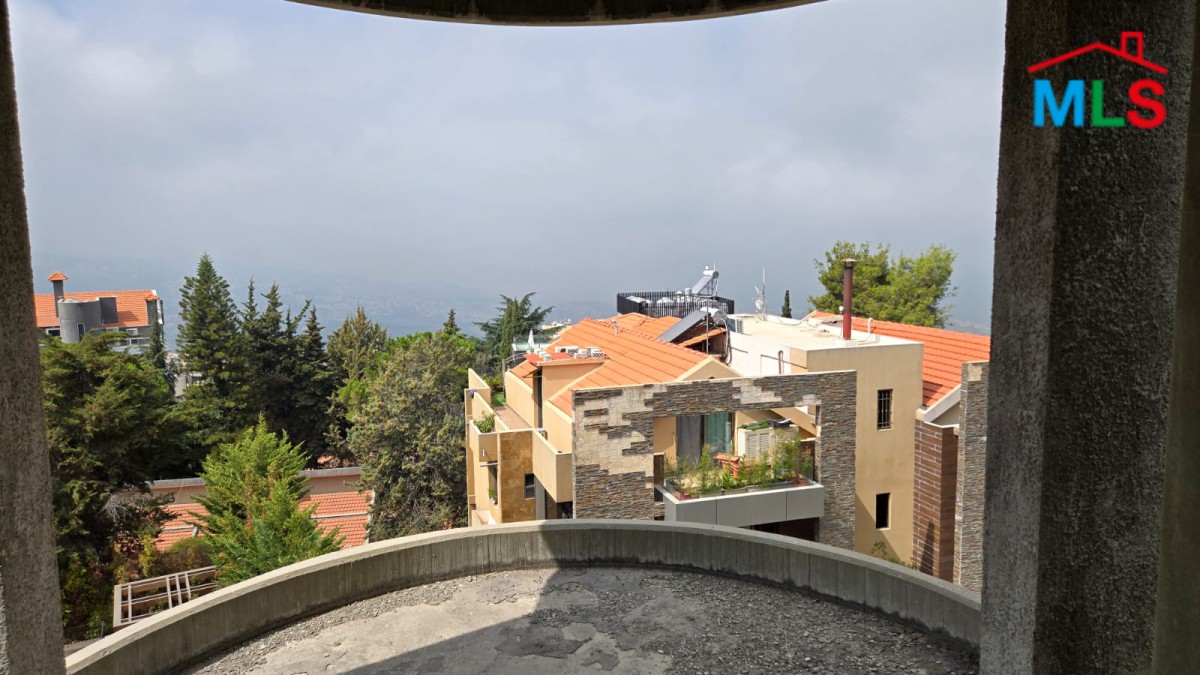 Under-Construction Building For Sale in Ballouneh