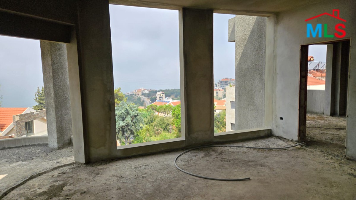 Under-Construction Building For Sale in Ballouneh