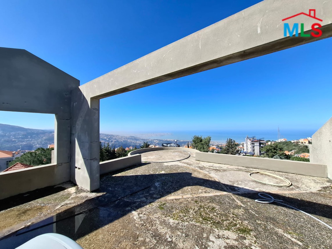 Under-Construction Building For Sale in Ballouneh