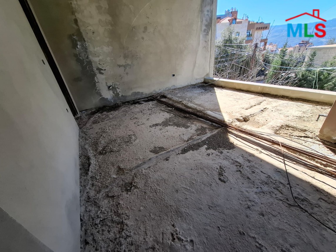 Under-Construction Building For Sale in Ballouneh