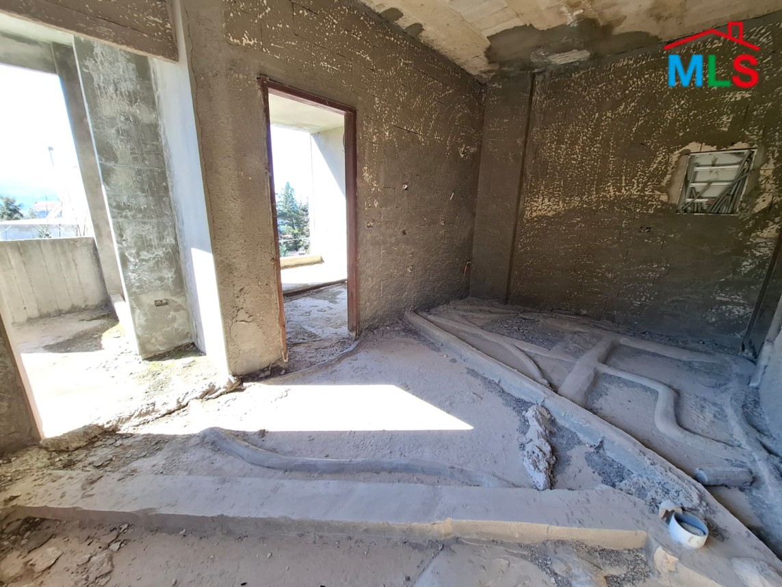 Under-Construction Building For Sale in Ballouneh