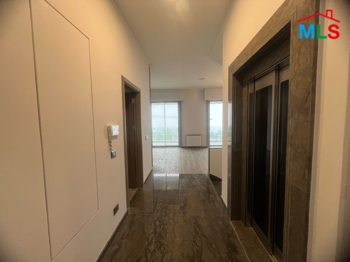 Luxurious Villa For Sale in Fakra Club