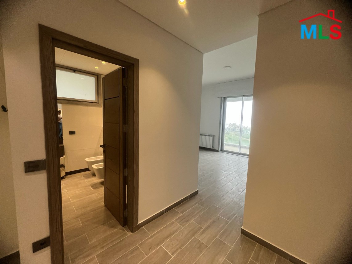 Luxurious Villa For Sale in Fakra Club